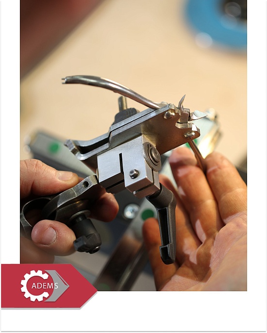 Почему стоит выбирать заточные станки с регулировкой угла заточки? Ключ к профессиональному результату с ADEMS